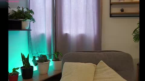 Snapshot of xspacebluex chatting on February 8, 7:17 pm Blue online show from February 8, 7:17 pm