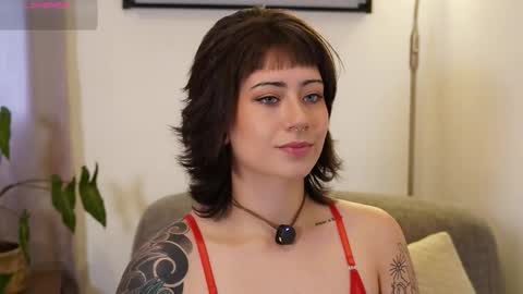 Snapshot of xspacebluex chatting on February 15, 7:32 pm Blue online show from February 15, 7:32 pm