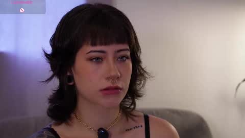 Snapshot of xspacebluex chatting on February 22, 4:27 pm Blue online show from February 22, 4:27 pm