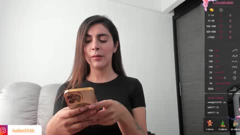 Snapshot of xspecialroomx chatting on December 11, 3:58 pm Hellen Sofia instagram hellen5546 online show from December 11, 3:58 pm
