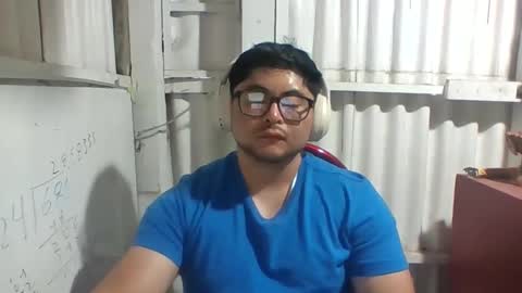 Snapshot of xstudiobog_90 chatting on September 26, 9:08 pm xstudiobog_90 online show from September 26, 9:08 pm