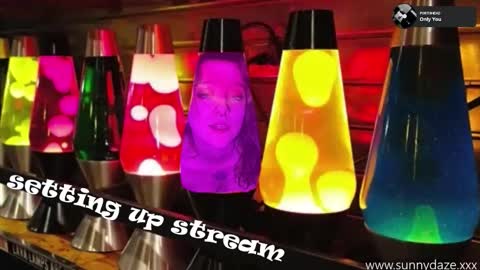 Snapshot of xsunsub chatting on February 3, 11:54 pm Sunny Daze online show from February 3, 11:54 pm