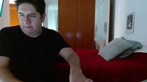 thiagoeva online show from December 20, 9:05 am