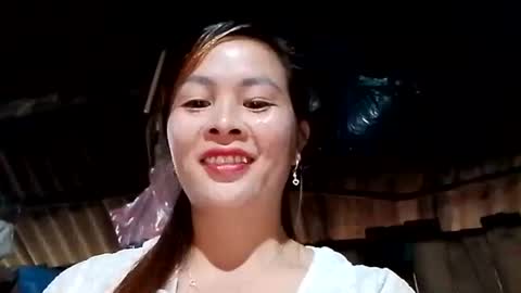 Snapshot of xuxulove00 chatting on December 18, 12:49 am xuxulove00 online show from December 18, 12:49 am