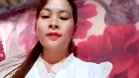 Snapshot of xuxulove00 chatting on December 19, 1:12 am xuxulove00 online show from December 19, 1:12 am