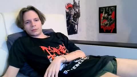 Snapshot of xwannalove chatting on November 30, 7:12 am xWannalove online show from November 30, 7:12 am