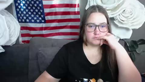 Snapshot of xx_daniella_xx chatting on July 5, 8:32 am xx daniella xx online show from July 5, 8:32 am