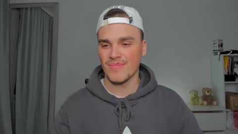 raul online show from November 29, 7:28 pm