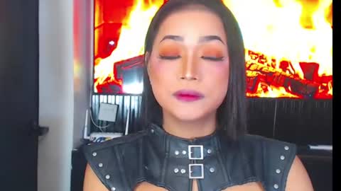 Snapshot of xxasian_goddessxx chatting on June 15, 5:04 pm xxasian_goddessxx online show from June 15, 5:04 pm