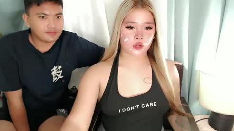 Snapshot of xxhotloyd_cummerx chatting on December 7, 8:00 am Loyd online show from December 7, 8:00 am