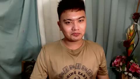 Snapshot of xxhotloyd_cummerx chatting on January 3, 4:27 pm Loyd online show from January 3, 4:27 pm