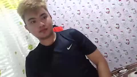 Snapshot of xxhotloyd_cummerx chatting on September 23, 11:35 am Loyd online show from September 23, 11:35 am