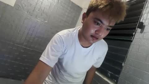 Snapshot of xxhotloyd_cummerx chatting on October 1, 4:57 pm Loyd online show from October 1, 4:57 pm