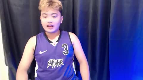 Snapshot of xxhotloyd_cummerx chatting on November 2, 12:51 pm Loyd online show from November 2, 12:51 pm