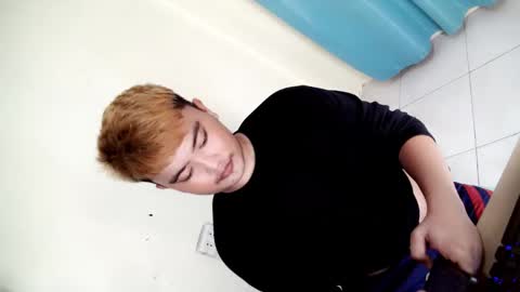 Snapshot of xxhotloyd_cummerx chatting on November 7, 10:04 am Loyd online show from November 7, 10:04 am