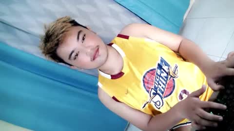 Snapshot of xxhotloyd_cummerx chatting on November 10, 4:39 pm Loyd online show from November 10, 4:39 pm