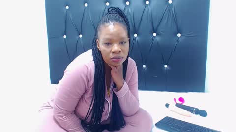 Snapshot of xxjuicylipsxx chatting on March 17, 1:10 am Xxjuicylipsxx online show from March 17, 1:10 am