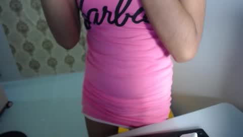 Snapshot of xxkayjeanxx chatting on November 23, 11:15 pm Aya online show from November 23, 11:15 pm