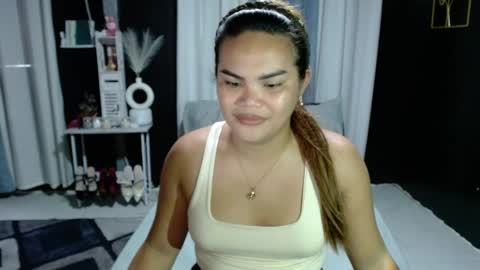 Kylie Smith online show from June 4, 8:53 am