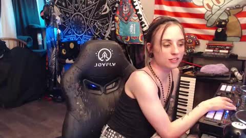 Lilith online show from September 19, 2:24 am