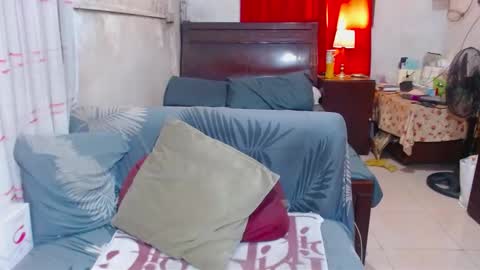 Snapshot of xxmiranda_greyxx chatting on January 18, 2:14 am sexyyanna4u online show from January 18, 2:14 am