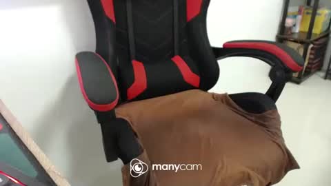 Snapshot of xxmonsterbigcockxx chatting on February 14, 3:25 am Kaycee online show from February 14, 3:25 am