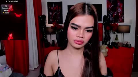 Snapshot of xxnaughty_angel chatting on February 11, 8:26 am Angel online show from February 11, 8:26 am