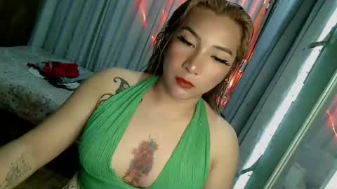 Snapshot of xxsassyfox chatting on February 18, 8:32 am xxsassyfox online show from February 18, 8:32 am
