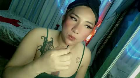 Snapshot of xxsassyfox chatting on February 23, 10:23 am xxsassyfox online show from February 23, 10:23 am