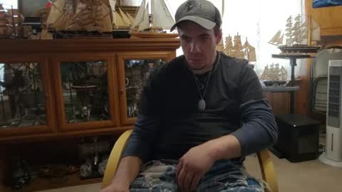 xxScubaStevexx online show from April 8, 6:08 pm