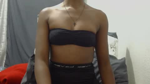 Snapshot of xxsexytalia28 chatting on February 26, 7:05 pm xxsexytalia28 online show from February 26, 7:05 pm
