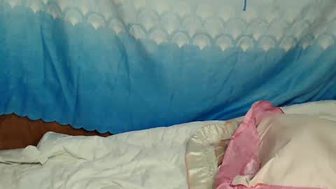 Snapshot of xxshantal chatting on September 18, 11:18 pm xxshantal online show from September 18, 11:18 pm