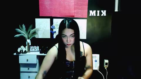 xxslutty kim online show from November 25, 10:37 am