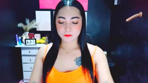 xxslutty kim online show from January 14, 11:27 am
