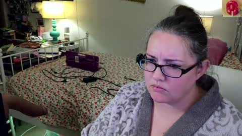 Strawberry Jane online show from April 7, 4:57 am