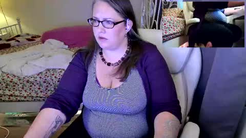 Strawberry Jane online show from June 4, 3:12 am