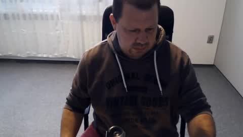 Eddi online show from December 2, 10:39 am