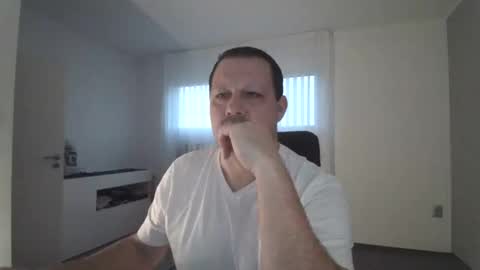 Eddi online show from December 17, 7:29 am