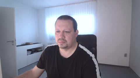 Eddi online show from December 19, 8:23 am