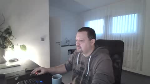 Eddi online show from January 23, 7:32 am