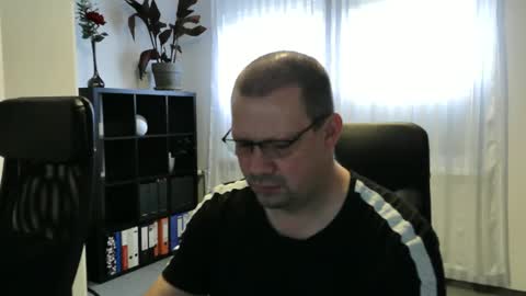 Eddi online show from October 28, 7:34 am