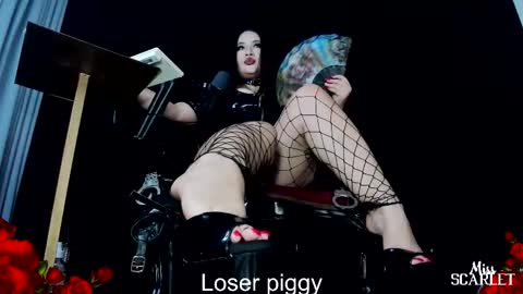 Snapshot of xxx_madamme chatting on November 2, 1:52 am Mistress Scarlet Igmiss scarlet978 online show from November 2, 1:52 am