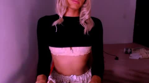 Chiara online show from November 15, 6:11 am