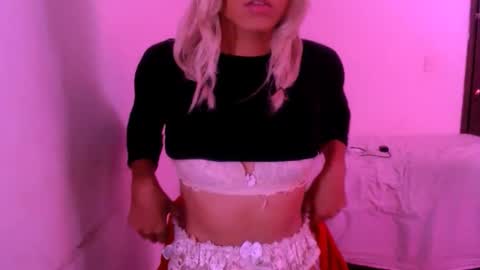 Chiara online show from April 5, 9:01 pm