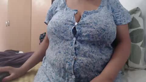 Ayanda online show from February 6, 11:43 am