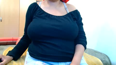 Ayanda online show from June 1, 1:02 pm