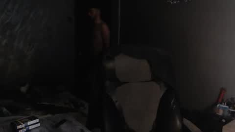 xxxdonpuiuuxxx online show from December 19, 8:10 am