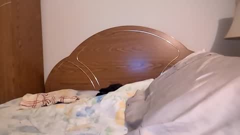 xxfredmtl18xx online show from December 2, 11:15 am