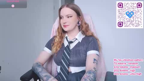 Snapshot of xxxhentaition chatting on February 21, 8:48 am Keira online show from February 21, 8:48 am