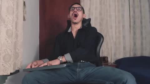 Kev online show from October 12, 8:08 pm